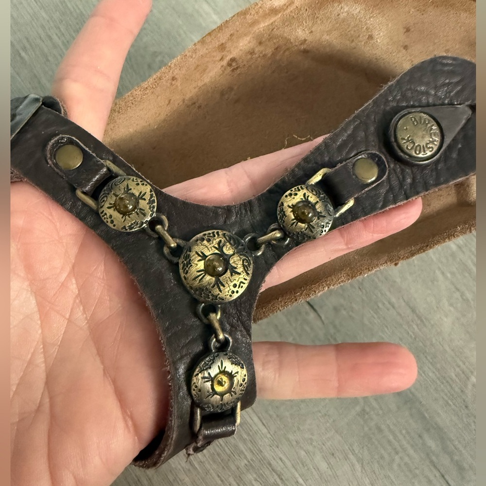 Birkenstock Gizeh Brown Leather Thong Sandals Brass/Gold Accents - Rare Find! - Picture 16 of 16